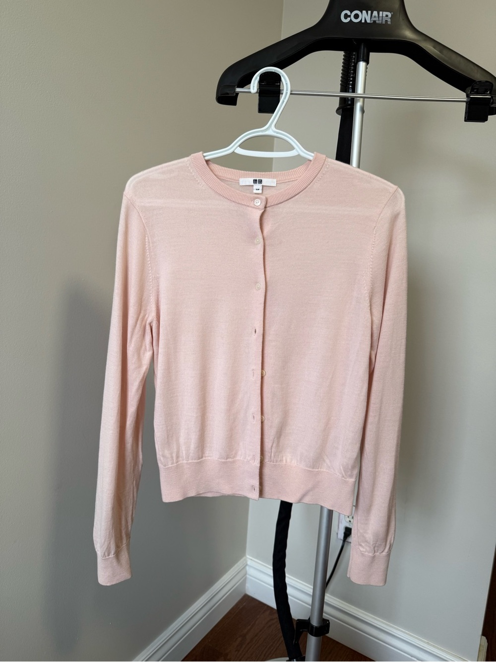 UNIQLO 100% wool Crewneck Cardigan